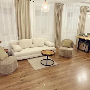  Apartment Wohnen Im Herzen Von